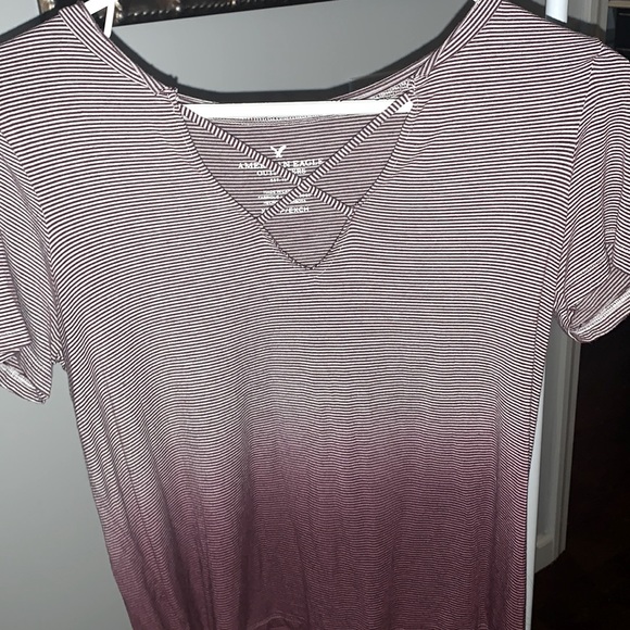 American Eagle Women’s XS Tee - Picture 4 of 4